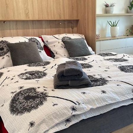Apartman Na Zahradni Kyjov  Buitenkant foto